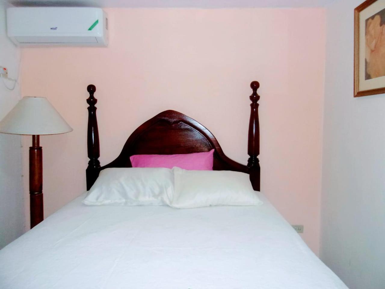 Central Oaklands Kingston Apt Eksteriør bilde