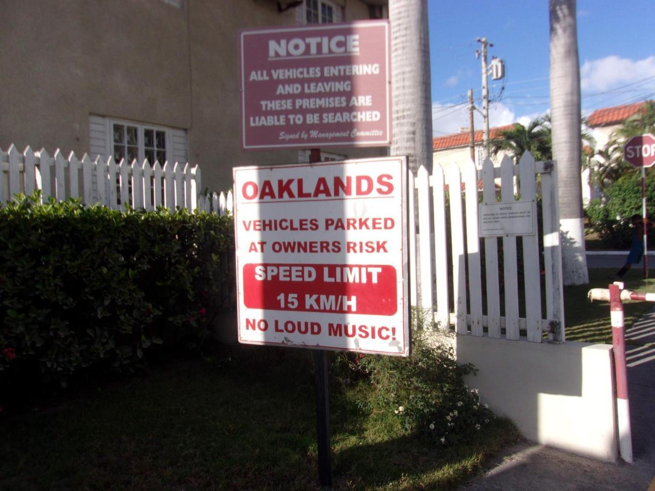 Central Oaklands Kingston Apt Eksteriør bilde